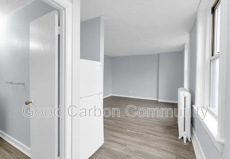 131 Allen St #17 — Photo 5