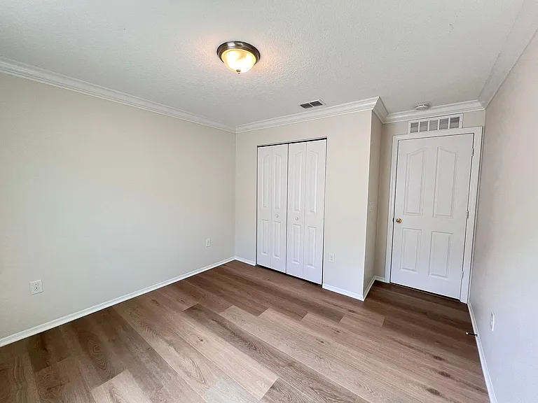 13740 Laranja St — Photo 17
