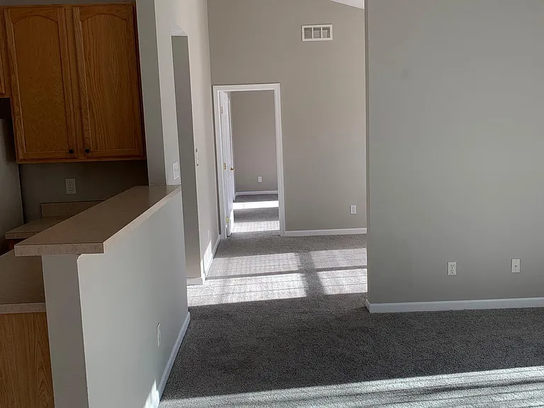 3857 Thorngate Dr — Photo 7