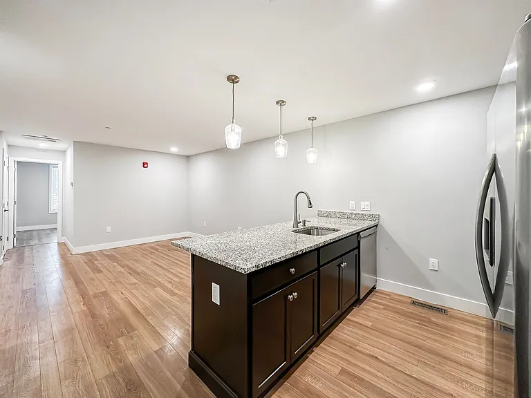 Venango Apartments — Photo 6