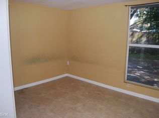 9265 84th St, Seminole, FL 33777