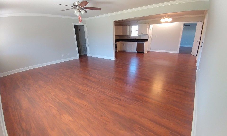 1st image of 43664 Brittany St