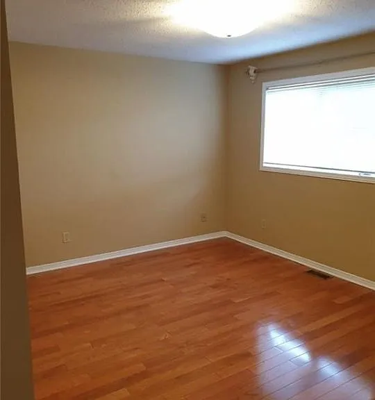 8 Hime Cres — Photo 10
