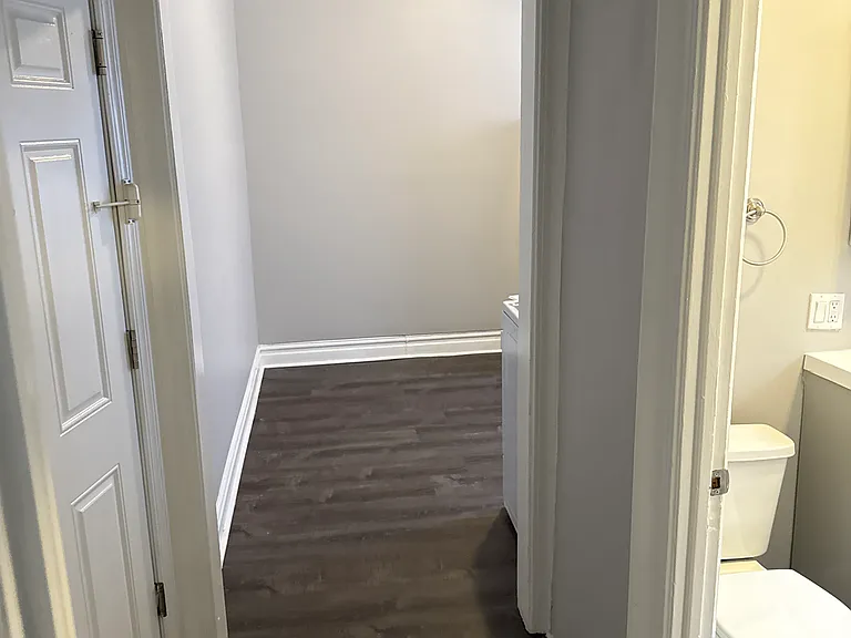 355 Danforth Ave #AE — Photo 8