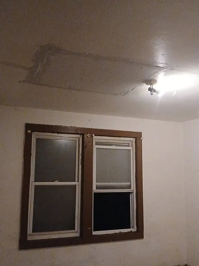 3 bed, 1064 sqft, $800 — Photo 2
