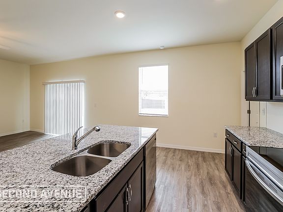 5th image of 4154 NE 9th Ave
