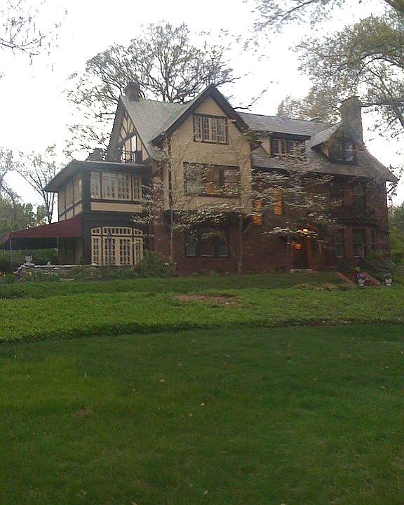 2nd image of 1183 Hampton Park Dr