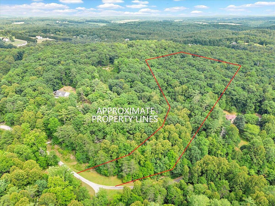 1st image of 5 Summerset Ln