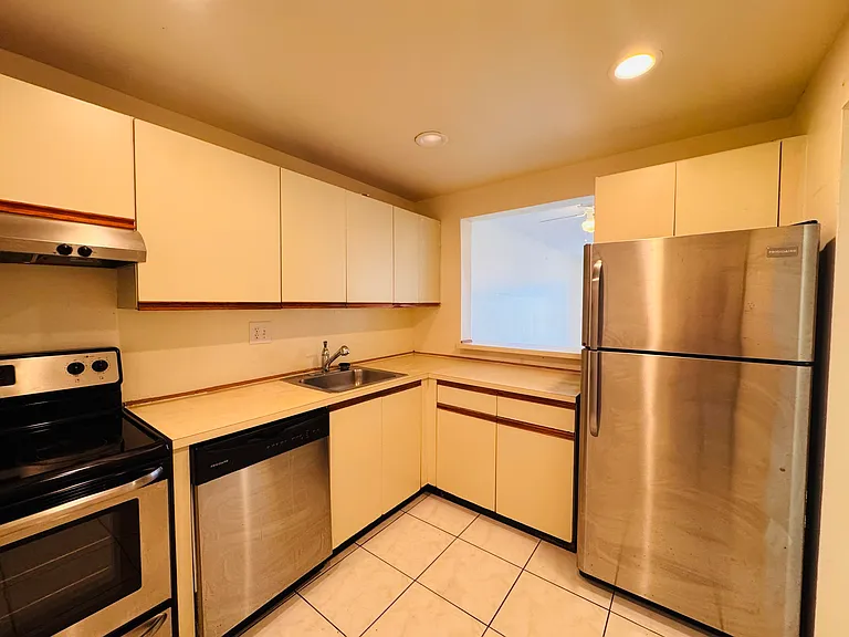 8025 Colony Cir S #203 — Photo 2
