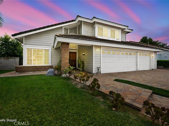 5th image of 605 Bronco Way