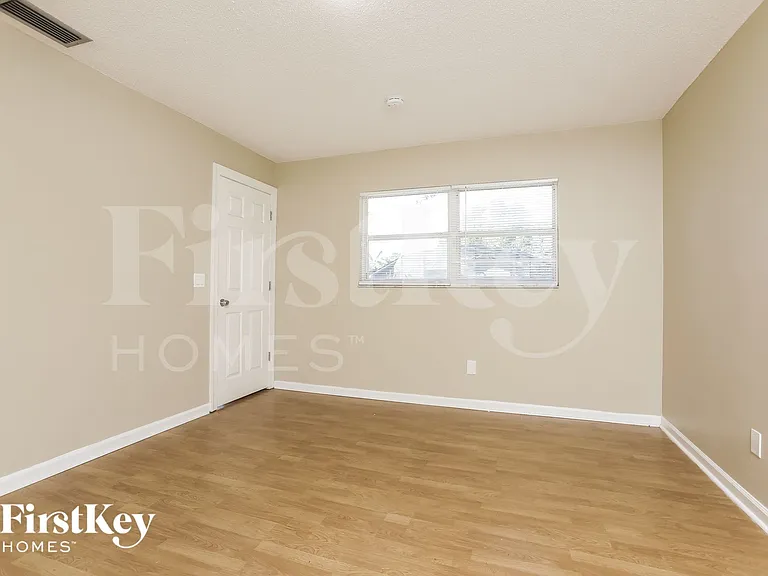 240 Donegal Ave — Photo 7