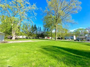 8225 Bellflower Rd, Mentor, OH 44060