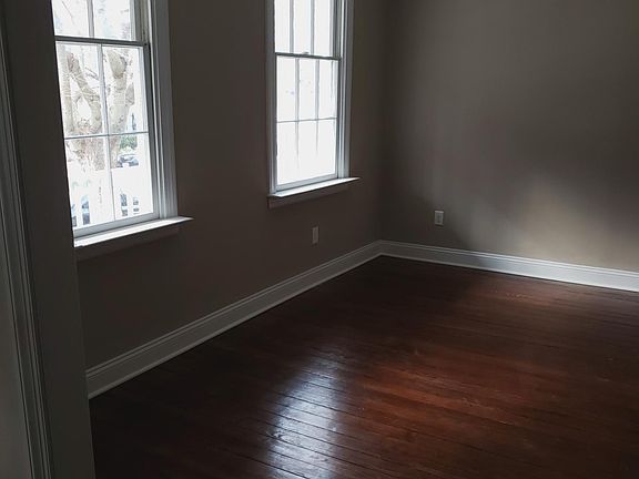 3rd image of 865 N 22nd St