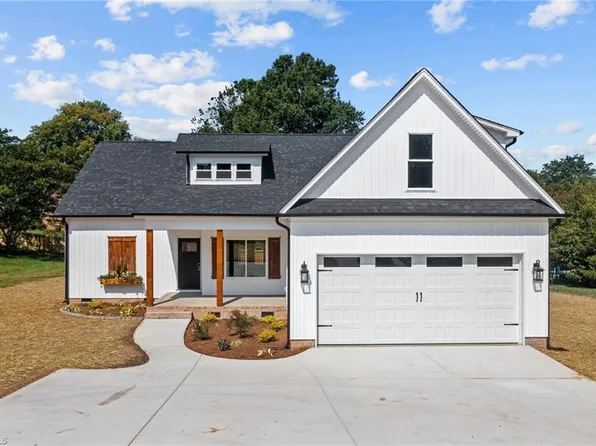 3806 SE School Rd, Greensboro, NC 27406