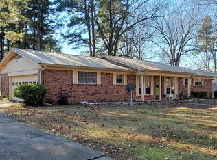 705 W 15th St, Hope, AR 71801