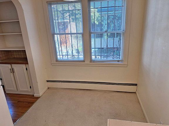 5th image of 502 E Harrison St APT 3