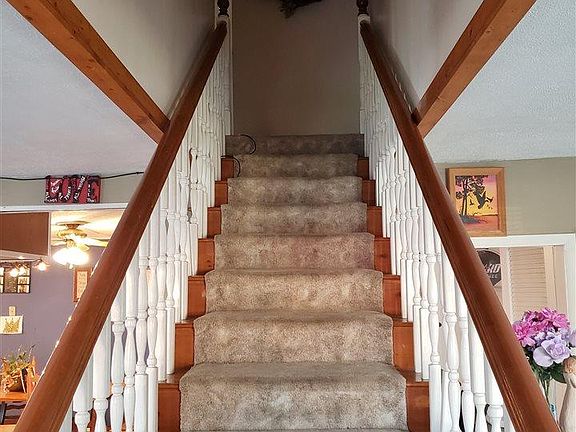 5th image of 353 Olive St