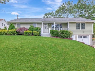 16 Ridgewood Drive, Shirley, NY, 11967
