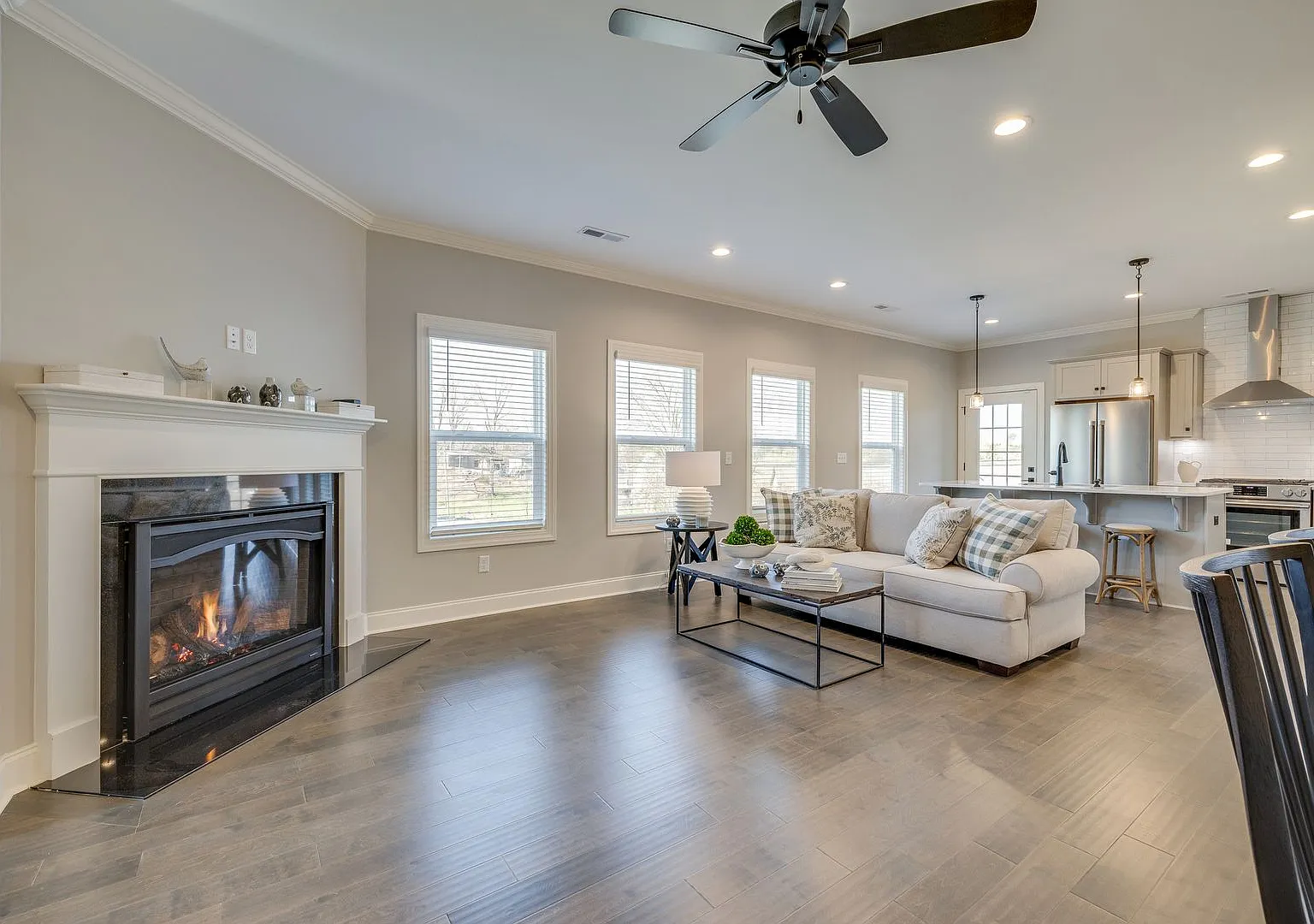 Maryville 37803 - Coming Soon! Showings begin 08/17/2026. 4-bedroom, 3. — Photo 4