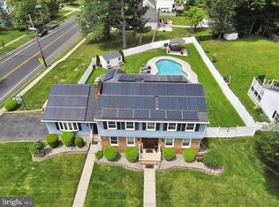 199 Applegate Dr, Hamilton, NJ 08690