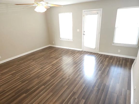 3rd image of 3720 Iron Horse Ct