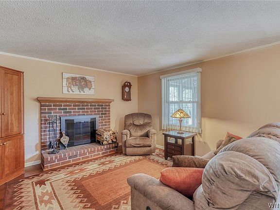 3rd image of 416 Thrushwood Ln