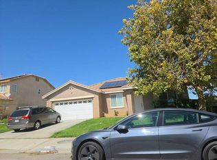 12990 Georgetown Ln, Victorville, CA 92392