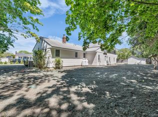 8 N Westbury Road, Hampton Bays, NY 11946