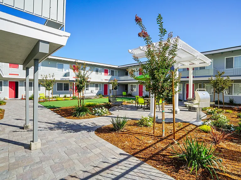 Bon Aire Apartments — Photo 9