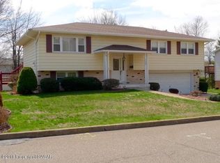 113 Coxe St, Hazleton, PA 18201