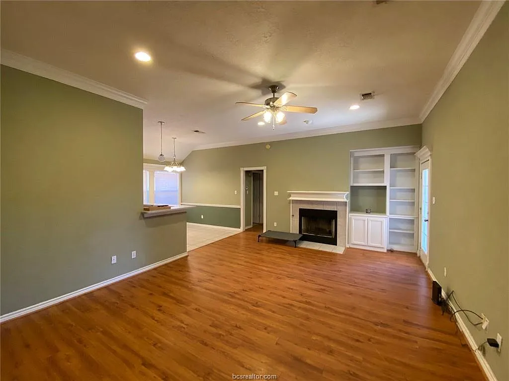 Building Photo - 2309 Norham Dr