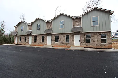 Brad Circle 1214 Photo 1
