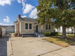 654 Chalmette St, Harvey, LA 70058