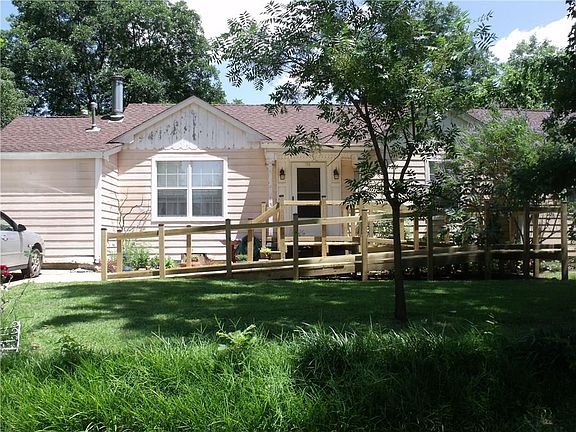 3rd image of 2808 S Otella Ave
