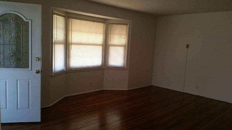 2nd image of 1134 E 115th St