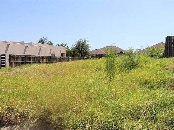5th image of 615 Crackle Grove Dr