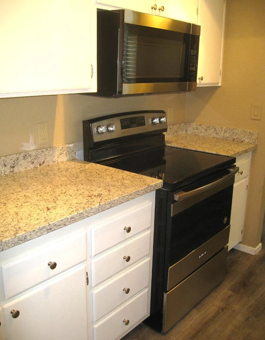 2 bed, 1000 sqft, $2,195 — Photo 4