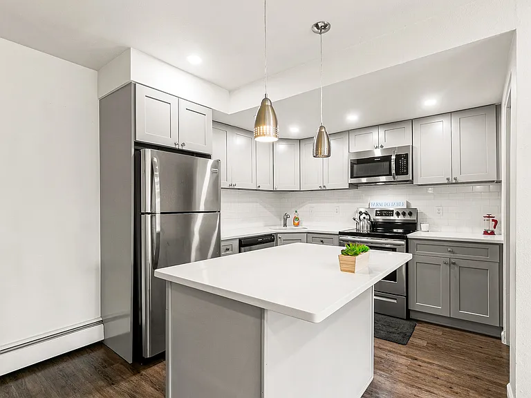 2355 Grove St #6 — Photo 13