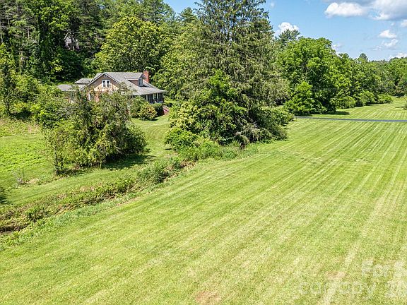 3rd image of 160 McLean Rd
