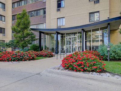 6300 N Sheridan Rd APT 716, Chicago, IL, 60660