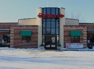 950 Helena Ave N, Oakdale, MN 55128