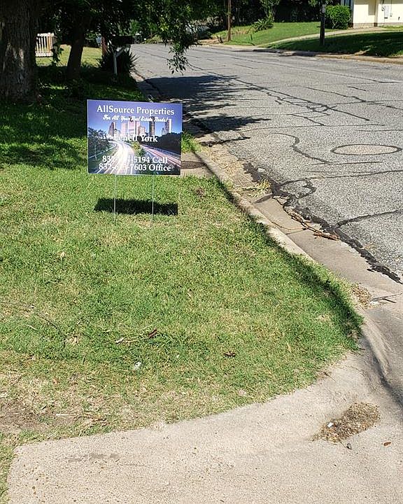 1st image of 1301 E Alamo St