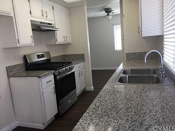 3rd image of 526 La Bonita Ave