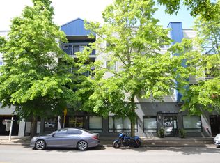 12345 Roosevelt Way NE APT 401, Seattle, WA 98125