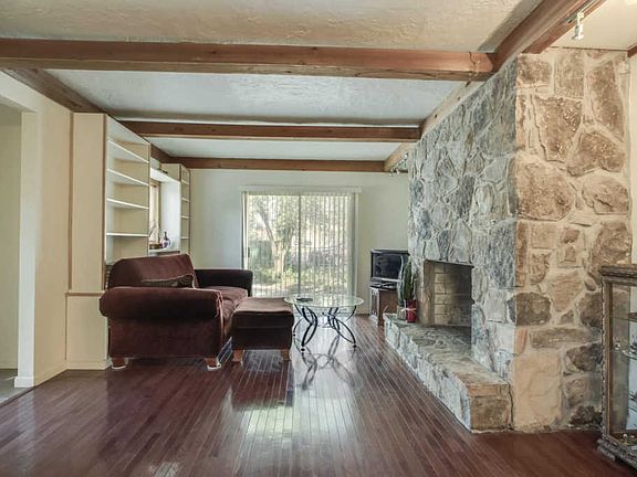 3rd image of 116 Rose Dr