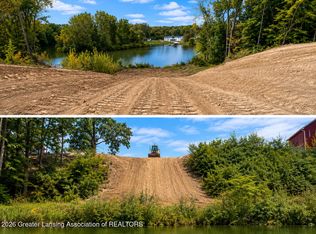 4 Lakeview Ct, Perrinton, MI 48871