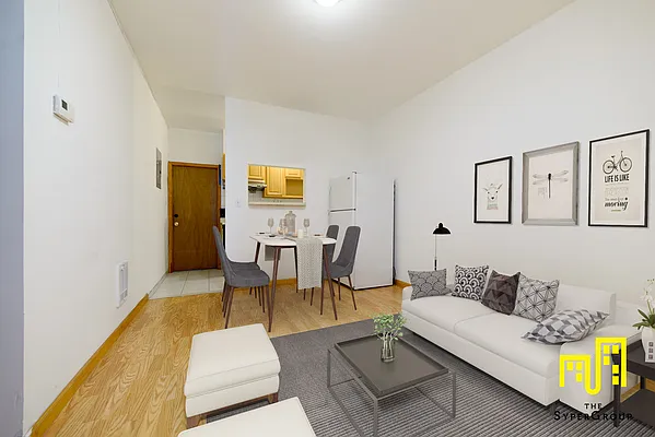 Rented by The Syper Group | media 11