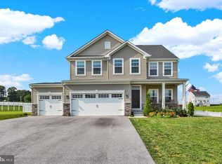 33 Winifred Dr, Hanover, PA 17331