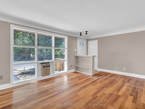 5th image of 301 Franklin St N #A