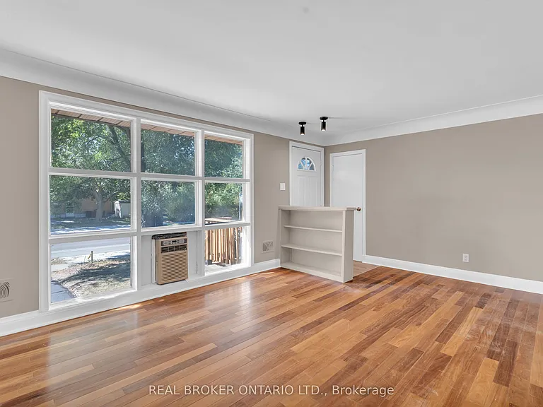 301 Franklin St N #A — Photo 5